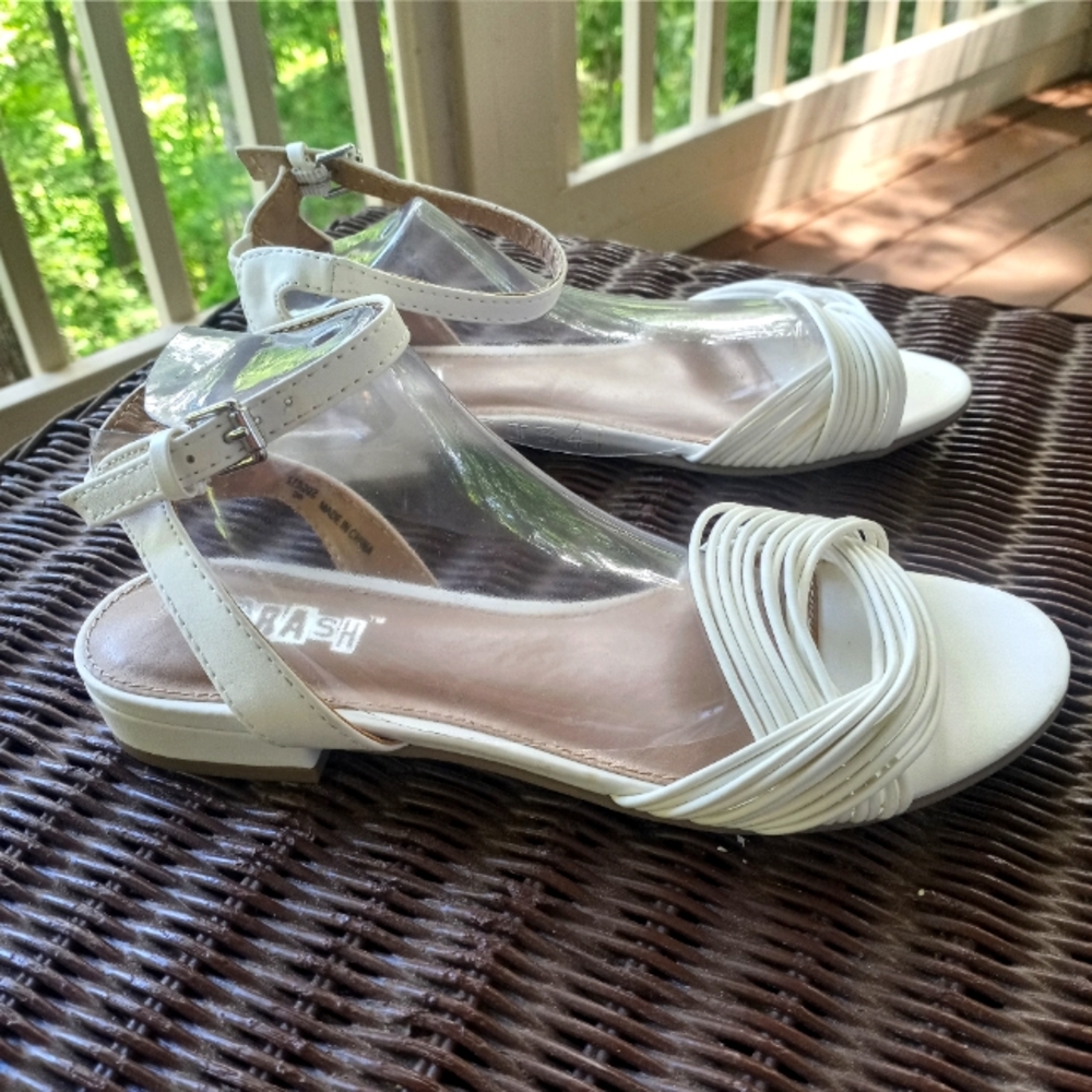 NWOT Brash Strappy Sandals